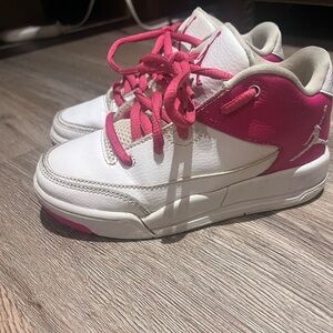 Girls Jordan’s Pink/White Size 11C